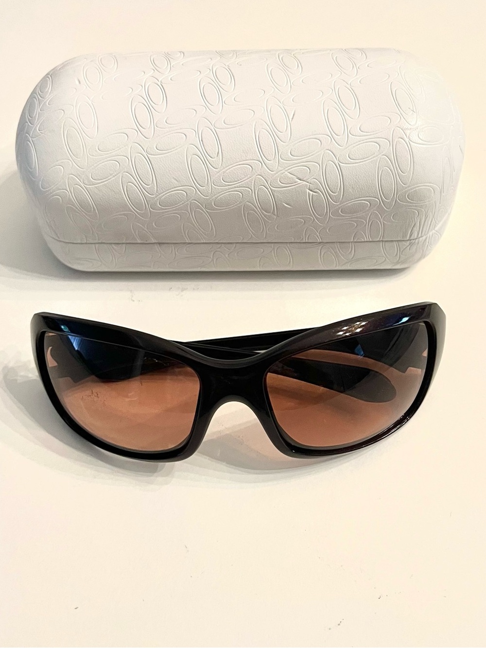 Vintage Oakley Ravishing Women’s Sunglasses Burgundy Bug Eye Pink Tint w/Case
